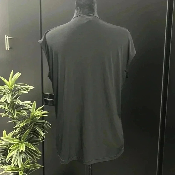 Liz Claiborne Career cap sleeve,round neck/V-neck tie, tank/shell top - Picture 4 of 11